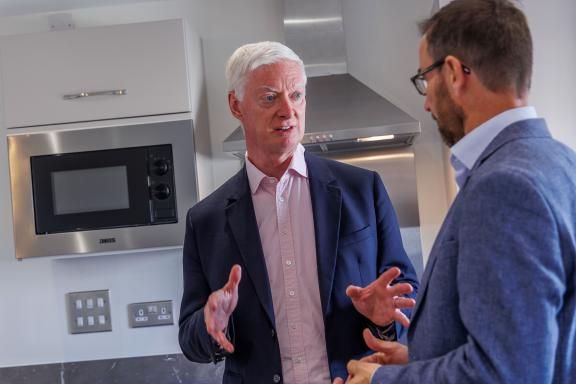 CEO Al Denholm (left) and Willian Kyle from PfP Capital (right)